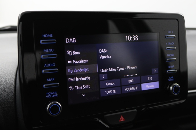 Toyota Yaris - 1.5 Hybrid Dynamic 8