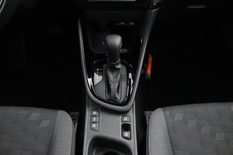 Toyota Yaris - 1.5 Hybrid 115 Dynamic 25