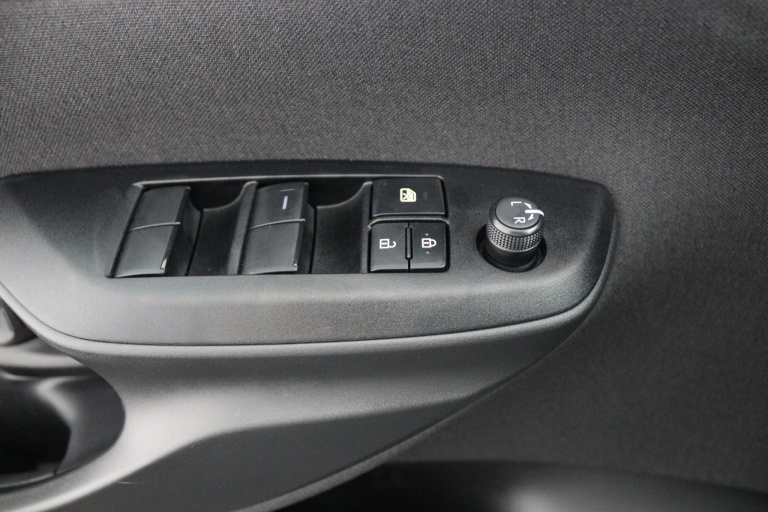 Toyota Yaris - 1.5 Hybrid 115 Dynamic 27