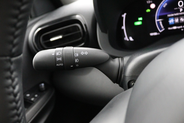 Toyota Yaris - 1.5 Hybrid 115 Dynamic 29