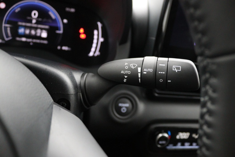 Toyota Yaris - 1.5 Hybrid 115 Dynamic 30