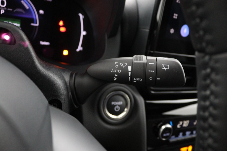 Toyota Yaris Cross - 1.5 Hybrid 115 Dynamic 30