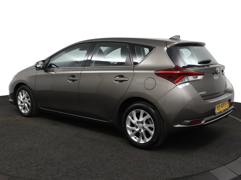 Toyota Auris - 1.2T Aspiration 12