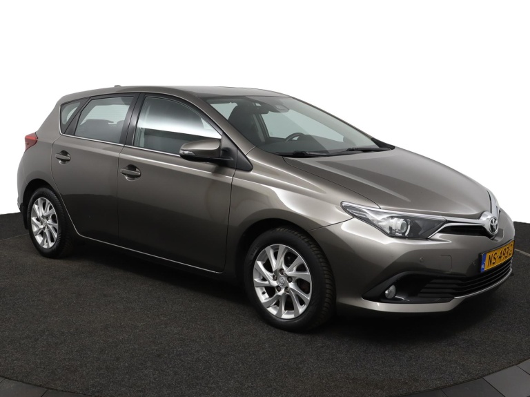 Toyota Auris - 1.2T Aspiration 14