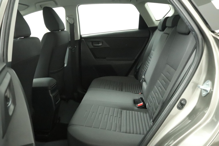 Toyota Auris - 1.2T Aspiration 18