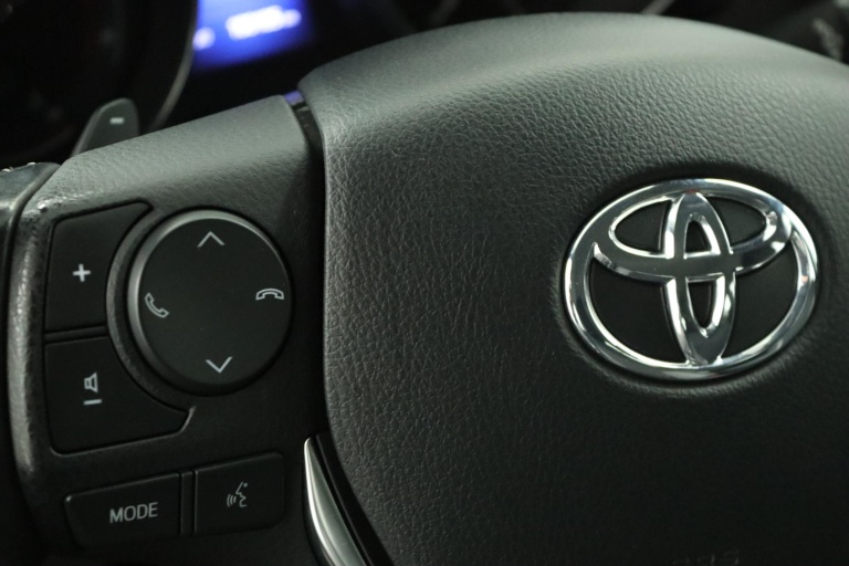 Toyota Auris - 1.2T Aspiration 19