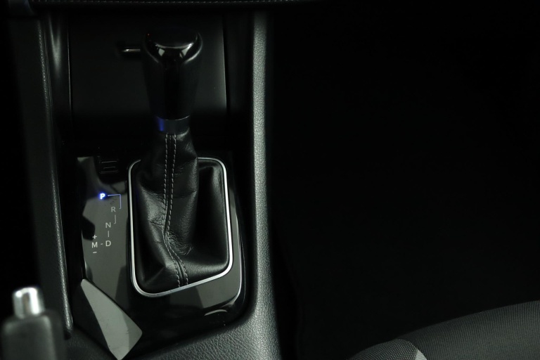 Toyota Auris - 1.2T Aspiration 27