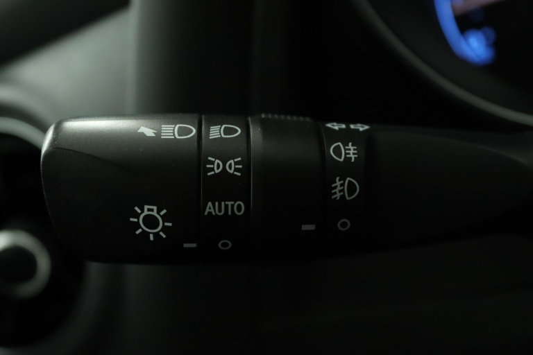 Toyota Auris - 1.2T Aspiration 31