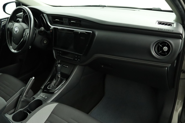 Toyota Auris - 1.2T Aspiration 42