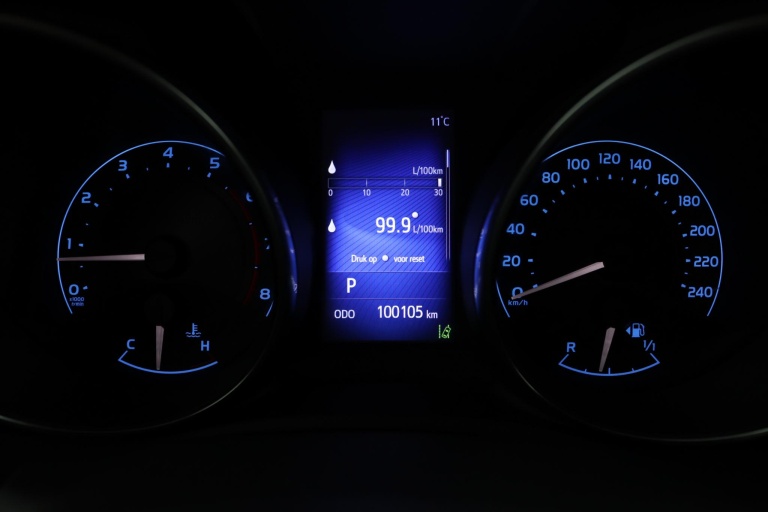 Toyota Auris - 1.2T Aspiration 6