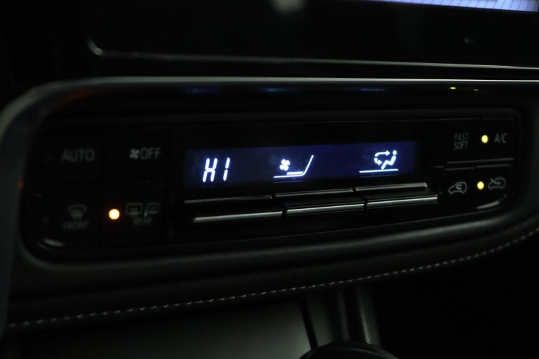 Toyota Auris - 1.2T Aspiration 7