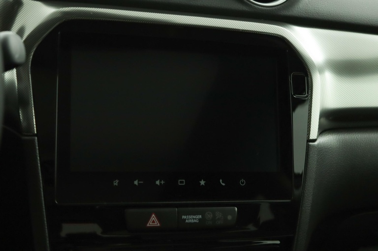 Suzuki Vitara - 1.4 Boosterjet Smart Hybrid Style  48