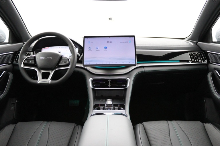 BYD SEAL U - 1.5 T DM-i AWD Design 4