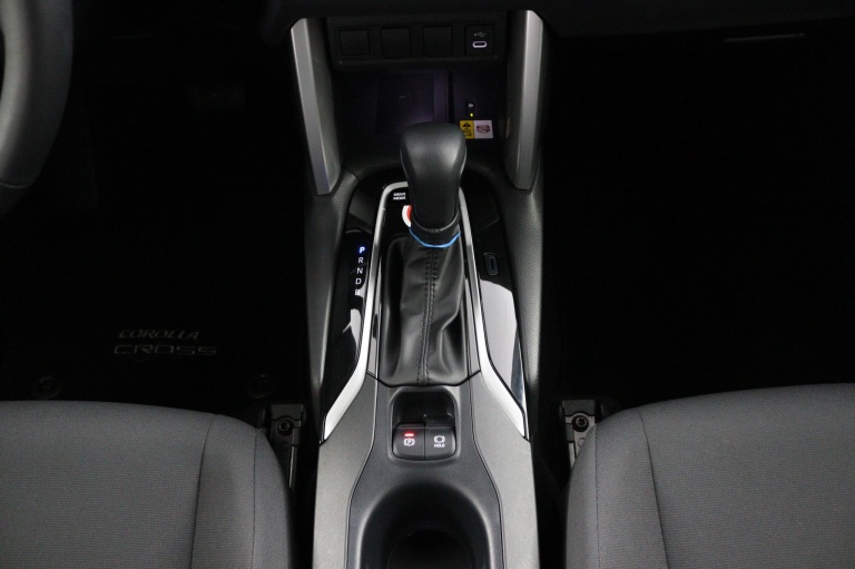 Toyota Corolla Cross - Hybrid 140 Style 22