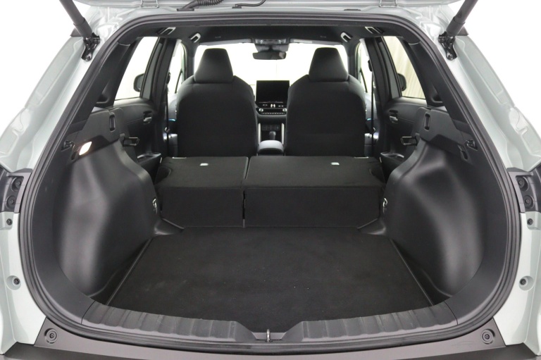 Toyota Corolla Cross - Hybrid 140 Style 28