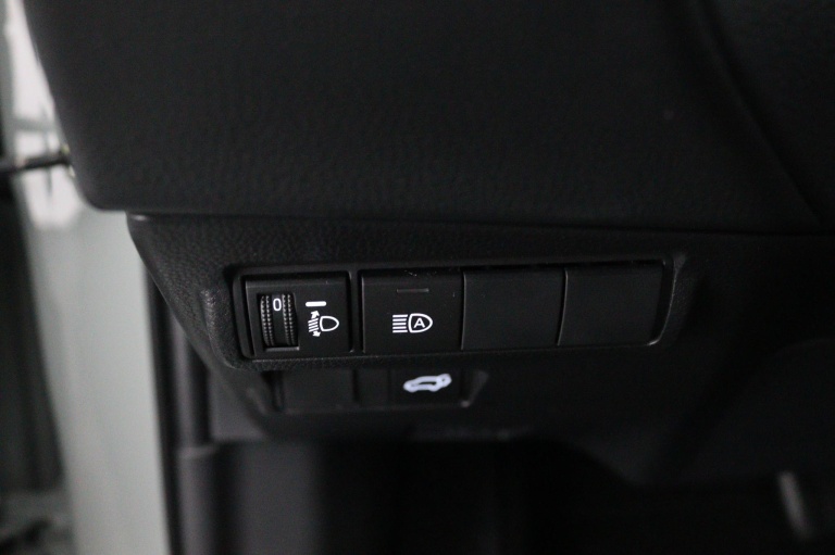 Toyota Corolla Cross - Hybrid 140 Style 30