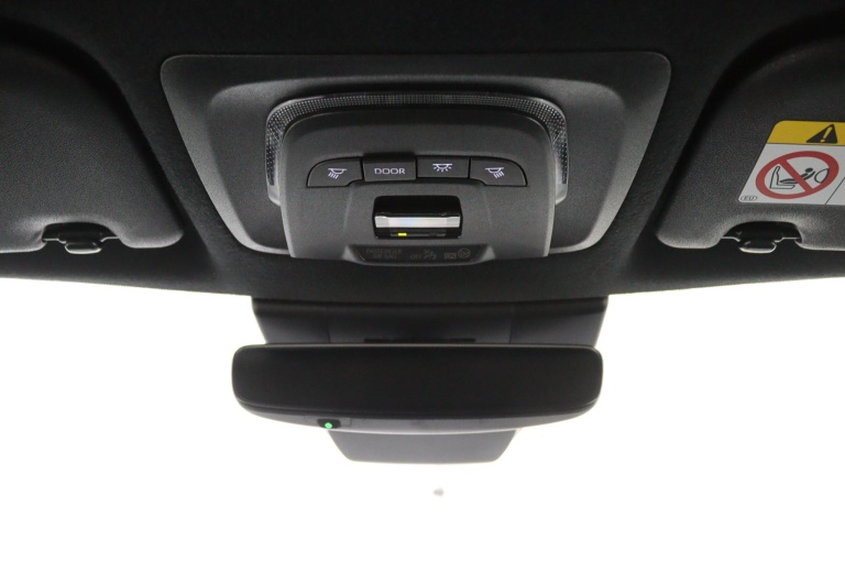 Toyota Corolla Cross - Hybrid 140 Style 31