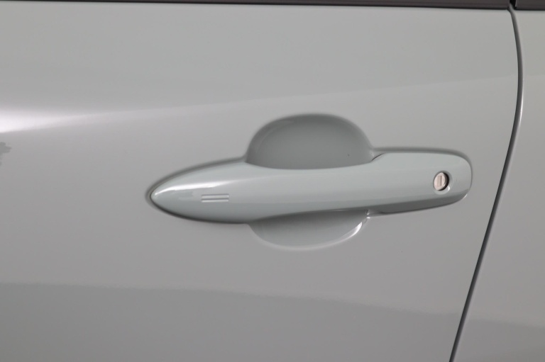 Toyota Corolla Cross - Hybrid 140 Style 34