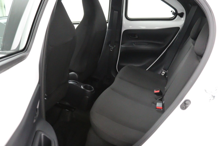Toyota Aygo X - 1.0 VVT-i MT Play 12