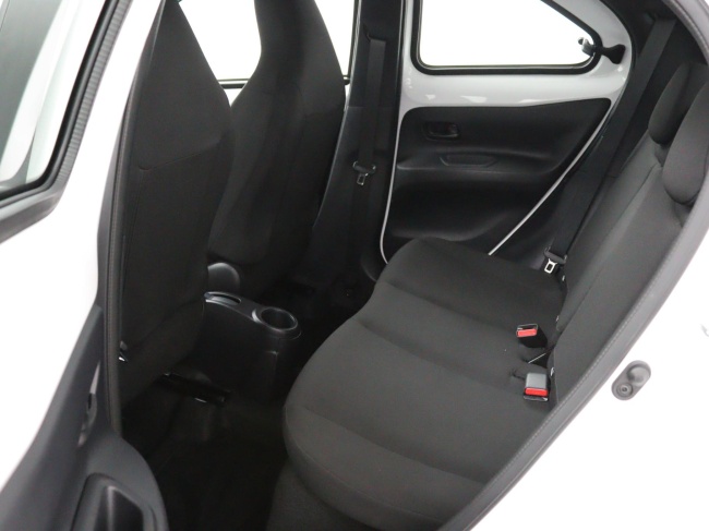 Toyota Aygo X - 1.0 VVT-i MT Play