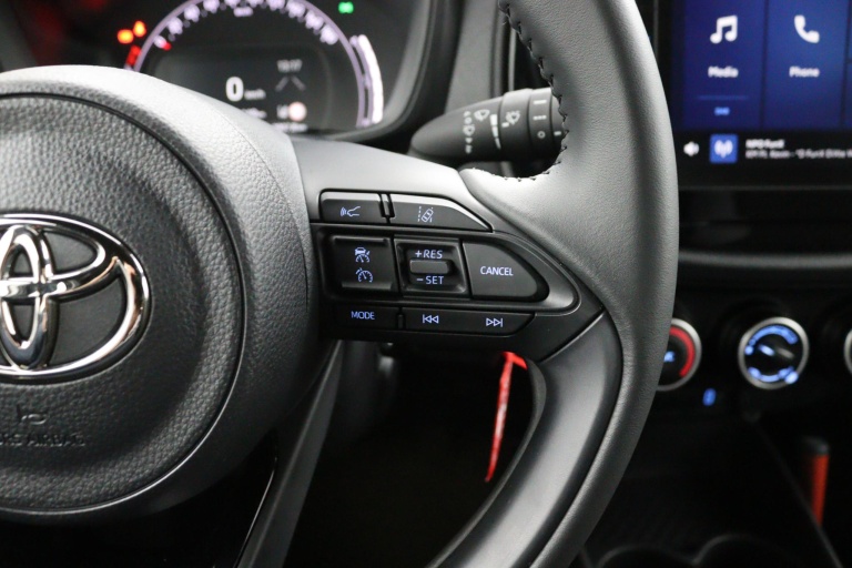 Toyota Aygo X - 1.0 VVT-i MT Play 18