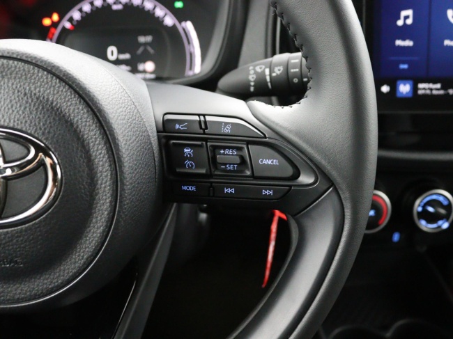 Toyota Aygo X - 1.0 VVT-i MT Play