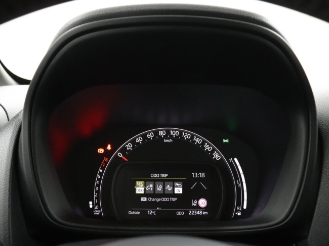 Toyota Aygo X - 1.0 VVT-i MT Play