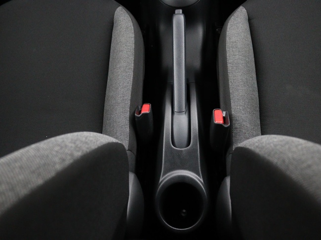 Toyota Aygo X - 1.0 VVT-i MT Play