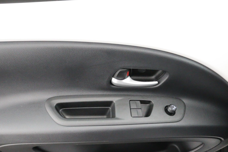 Toyota Aygo X - 1.0 VVT-i MT Play 28