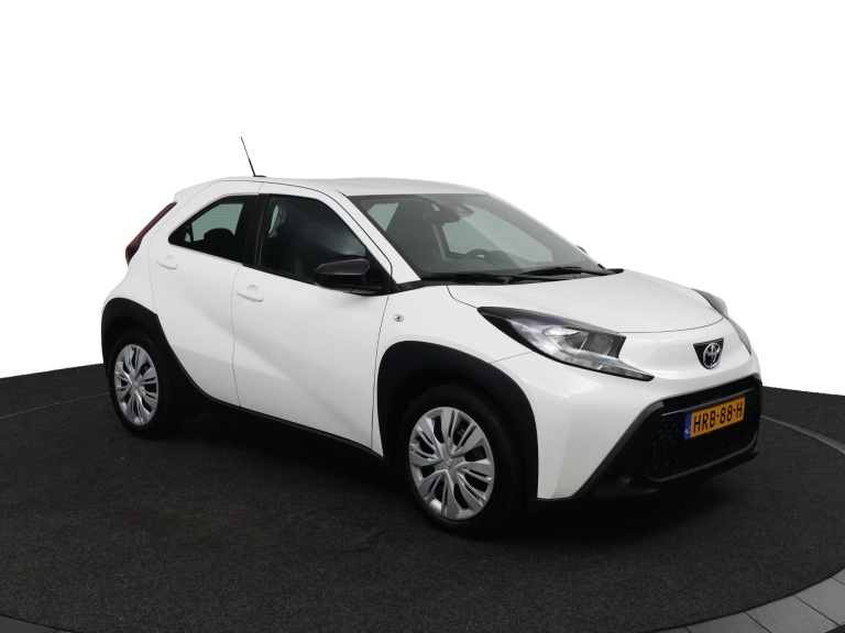Toyota Aygo X - 1.0 VVT-i MT Play 3