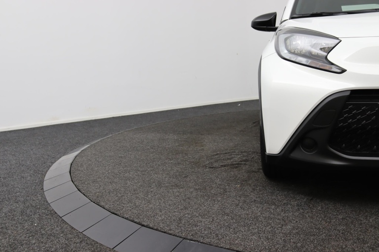 Toyota Aygo X - 1.0 VVT-i MT Play 32