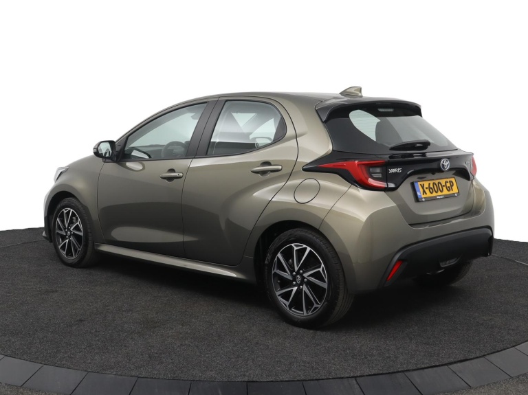 Toyota Yaris - 1.5 Hybrid Dynamic 11