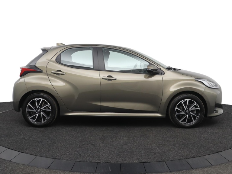 Toyota Yaris - 1.5 Hybrid Dynamic 12