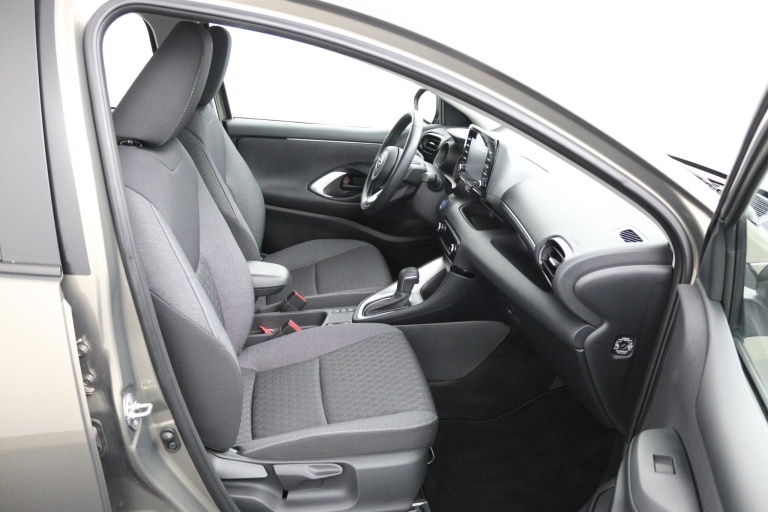 Toyota Yaris - 1.5 Hybrid Dynamic 21