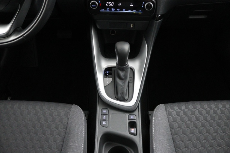 Toyota Yaris - 1.5 Hybrid Dynamic 25