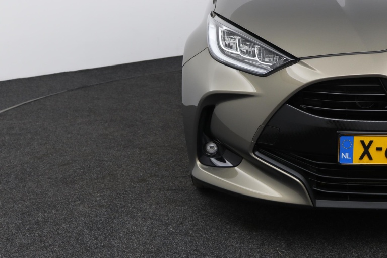 Toyota Yaris - 1.5 Hybrid Dynamic 33