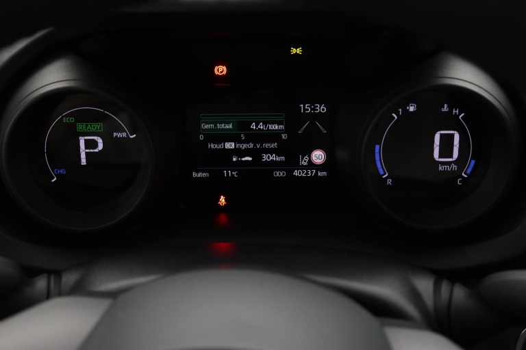 Toyota Yaris - 1.5 Hybrid Dynamic 6