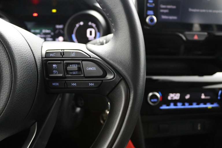 Toyota Yaris Cross - 1.5 Hybrid 21