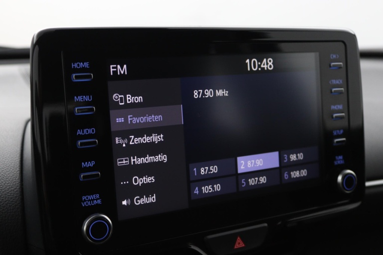 Toyota Yaris Cross - 1.5 Hybrid 8