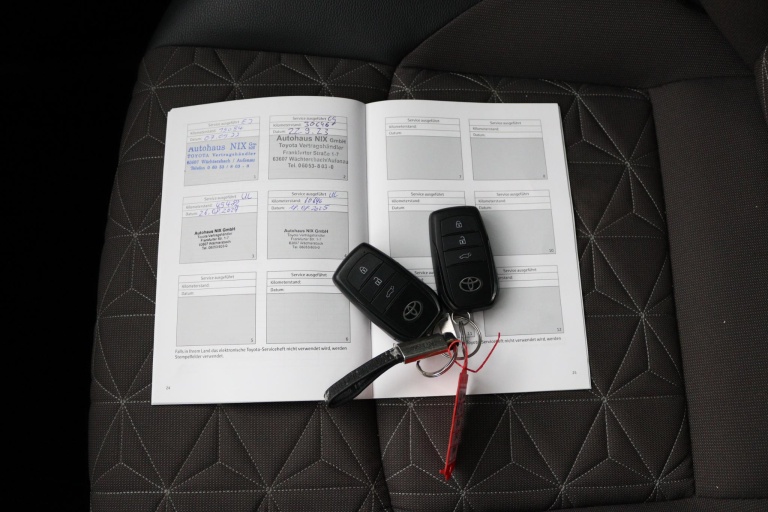 Toyota Yaris Cross - 1.5 Hybrid Adventure 11