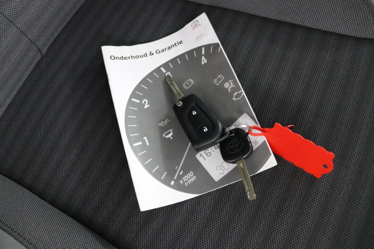 Toyota Aygo - 1.0 VVT-i x-play 11