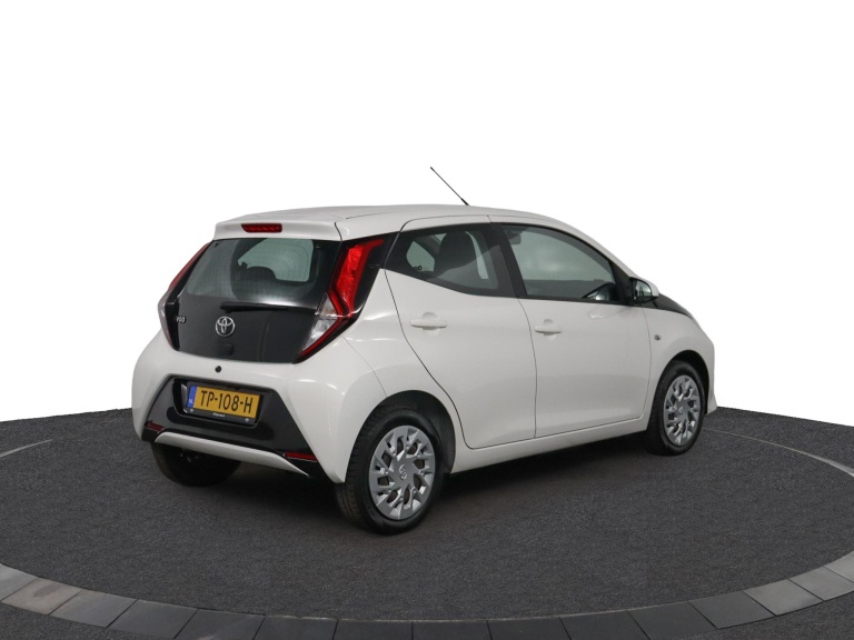 Toyota Aygo - 1.0 VVT-i x-play 2