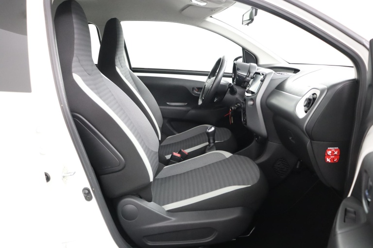 Toyota Aygo - 1.0 VVT-i x-play 22