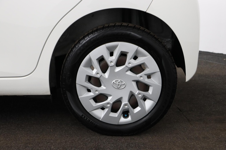 Toyota Aygo - 1.0 VVT-i x-play 37