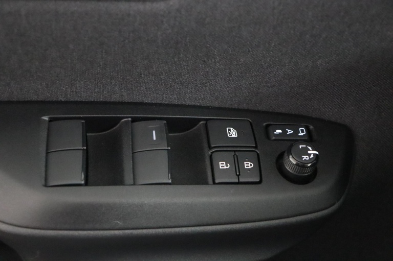 Toyota Yaris - 1.5 Hybrid 130 Executive 27