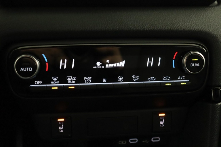 Toyota Yaris - 1.5 Hybrid 130 Executive 7