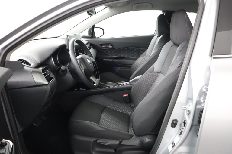 Toyota C-HR - 2.0 Hybrid Dynamic 17