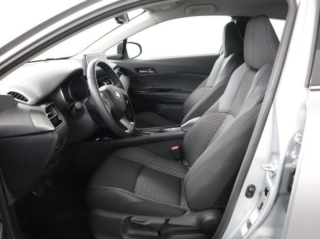 Toyota C-HR - 2.0 Hybrid Dynamic