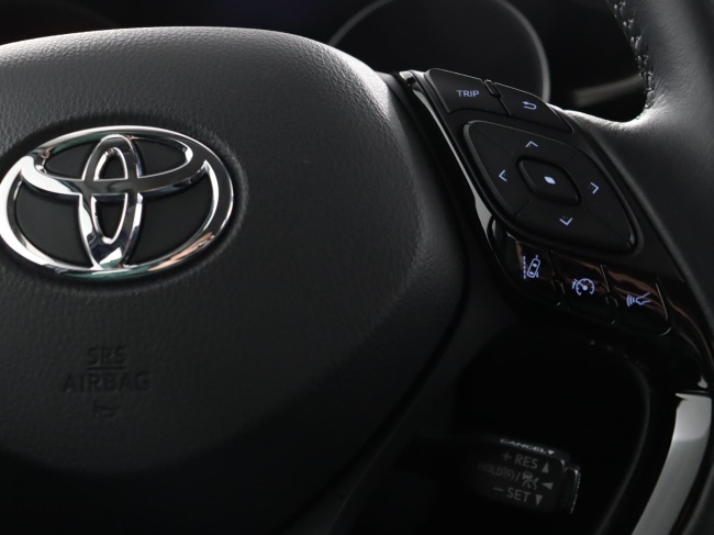 Toyota C-HR - 2.0 Hybrid Dynamic