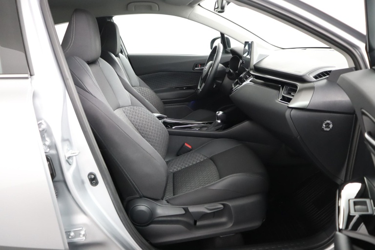Toyota C-HR - 2.0 Hybrid Dynamic 22